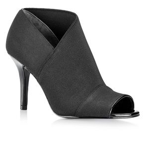 Adrianna Pappell Aneva Bootie Black Size 91/2